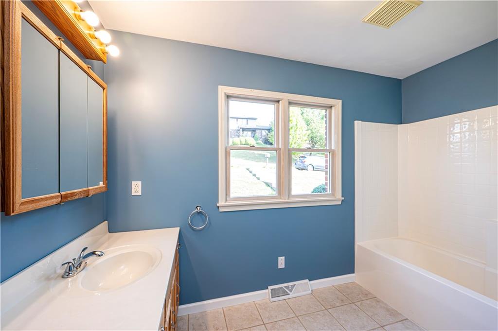 180 Rustic Drive Irwin, PA 15642 - Photo 30 of 49 Gallery Image 30