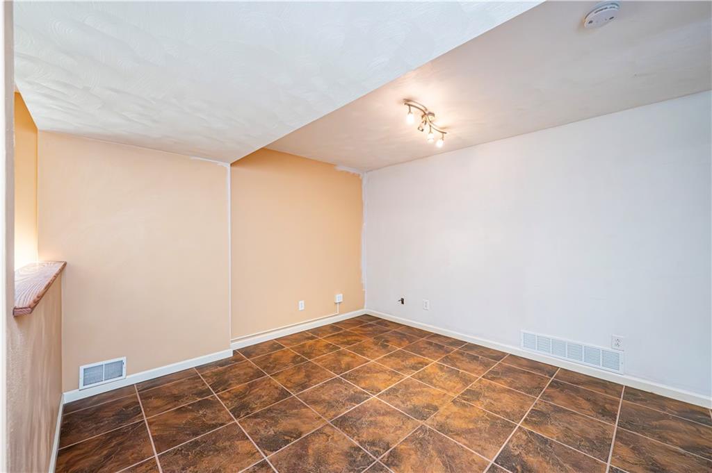 180 Rustic Drive Irwin, PA 15642 - Photo 47 of 49 Gallery Image 47