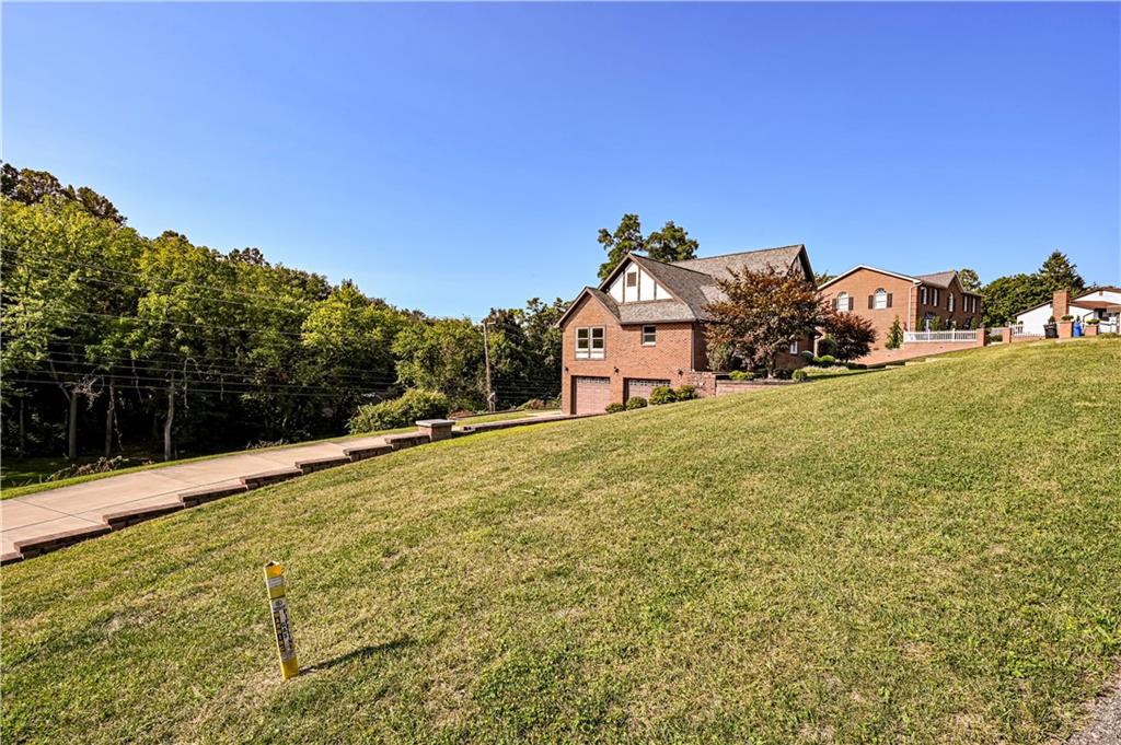 180 Rustic Drive Irwin, PA 15642 - Photo 7 of 49 Gallery Image 7