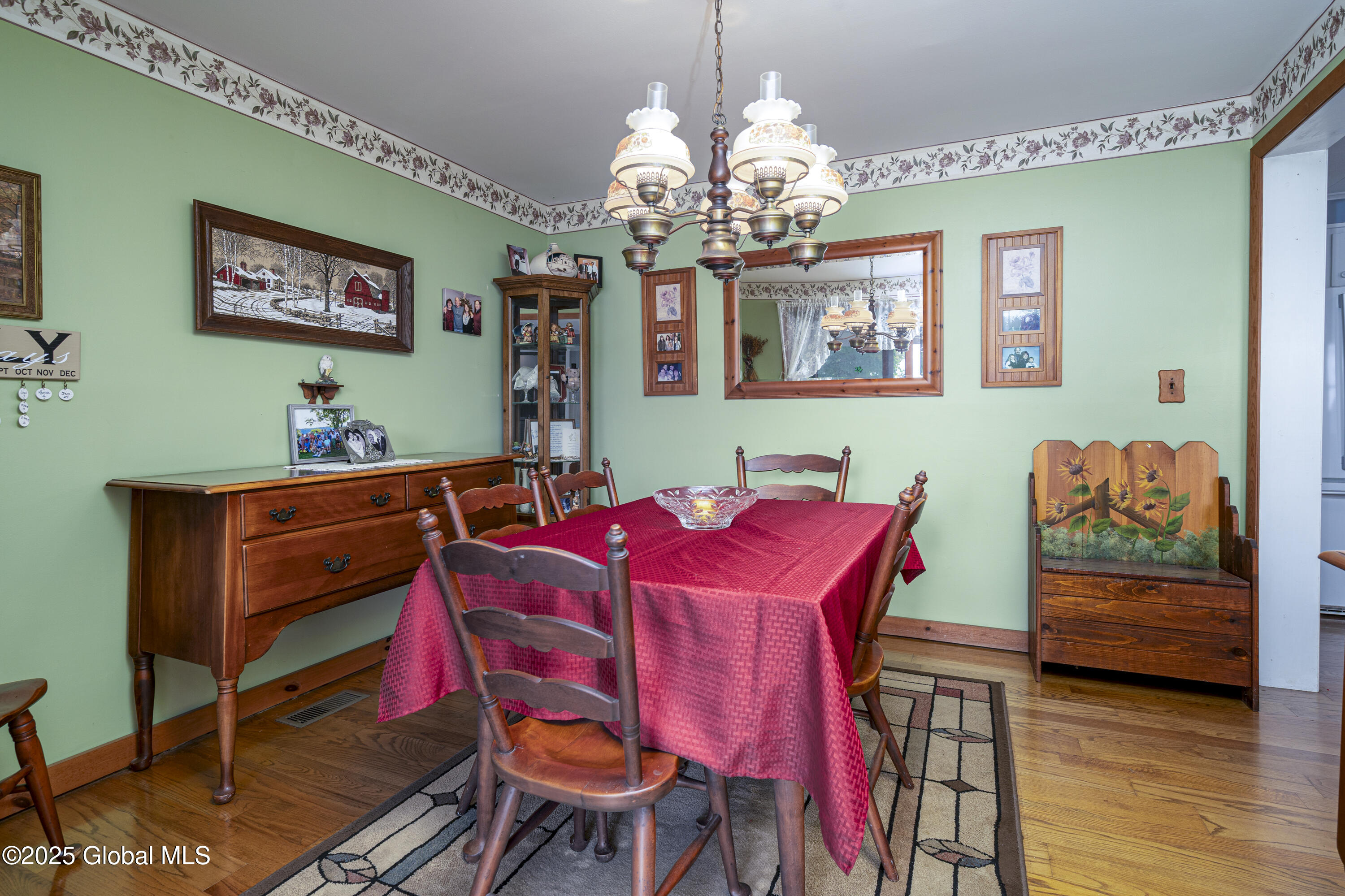 321 Miller Road Argyle, NY 12809 - Photo 25 of 46 Doiningroom