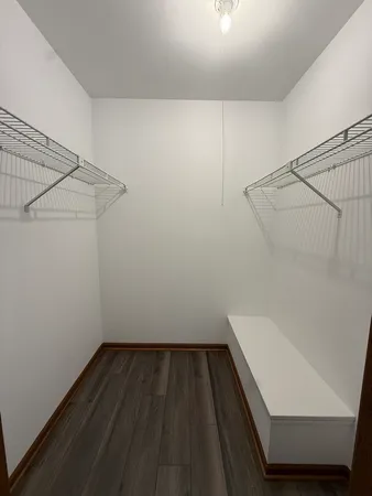 $2,100 | 53 Spuhler Drive, Unit 53, Batavia, IL 60510