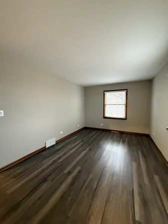 $2,100 | 53 Spuhler Drive, Unit 53, Batavia, IL 60510