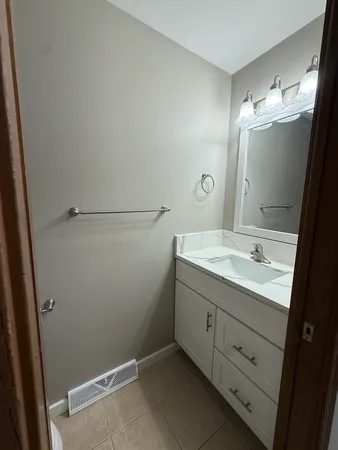 $2,100 | 53 Spuhler Drive, Unit 53, Batavia, IL 60510