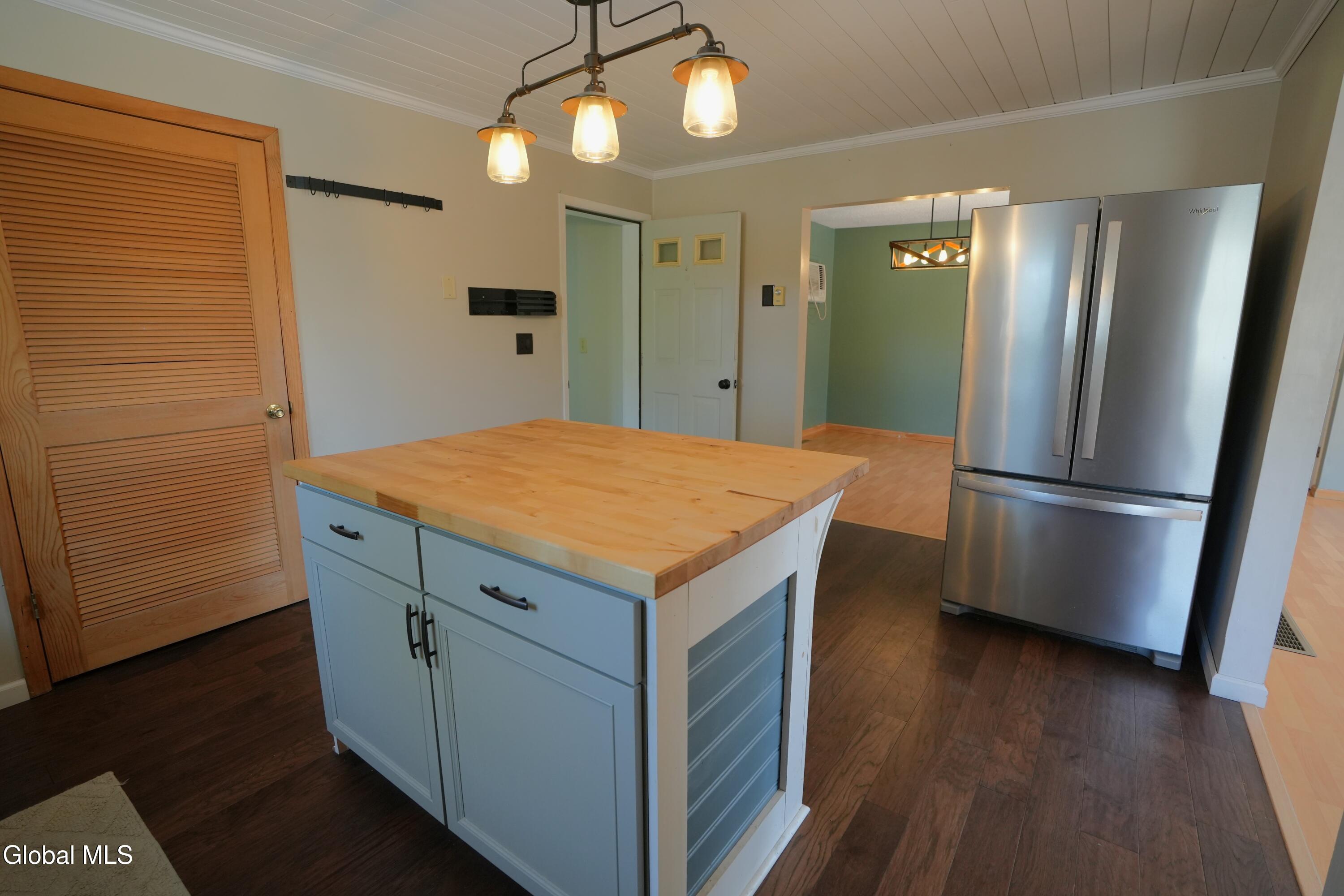 301 Bemis Road Gloversville, NY 12078 - Photo 10 of 26 20
