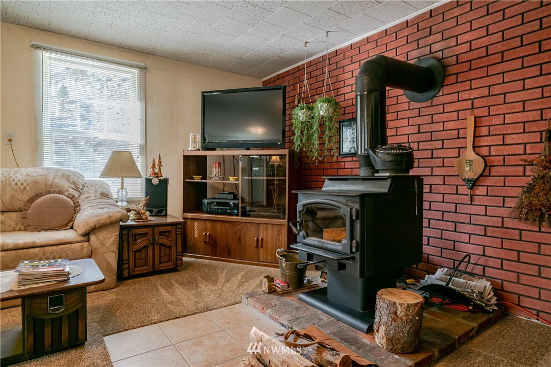 11290 Entiat River Road Entiat, WA 98822 - Photo 9 of 39 Gallery Image 9