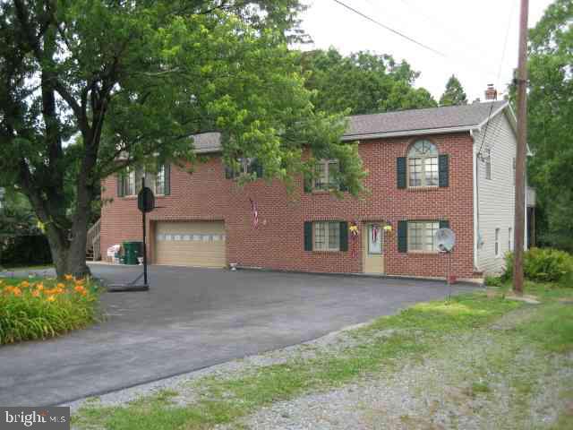 319 York Road Carlisle, PA 17013 - Photo 1 of 4 Gallery Image 1