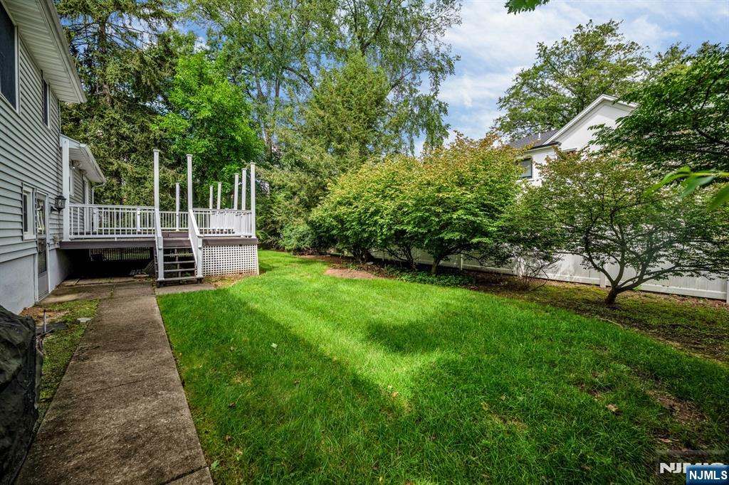 23 Hampshire Road Paramus, NJ 07652 - Photo 29 of 29 Gallery Image 29
