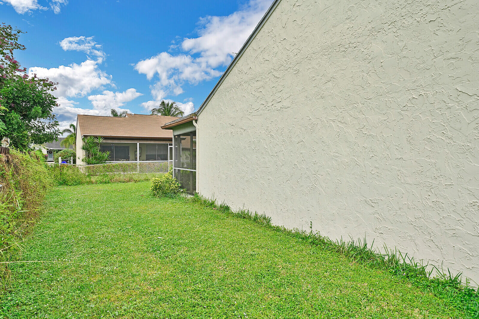 113 Pinewood Court Jupiter, FL 33458 - Photo 26 of 26 Backyard