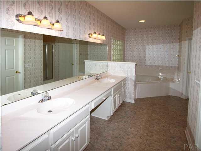 835 Copper Ridge Drive Cantonment, FL 32533 - Photo 8 of 17 Gallery Image 8