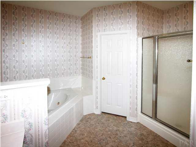835 Copper Ridge Drive Cantonment, FL 32533 - Photo 9 of 17 Gallery Image 9