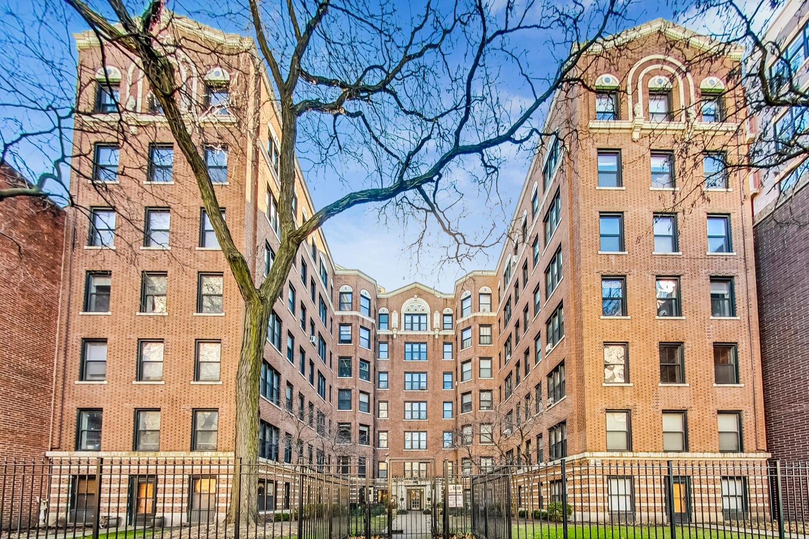 725 West Sheridan Road, Unit 601 Chicago, IL 60613 - Photo 1 of 23 front view of a building