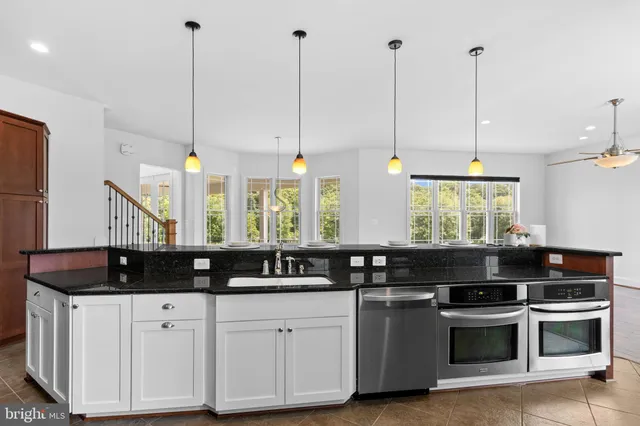 $1,899,000 | 37016 Longmoor Farm Lane, Purcellville, VA 20132