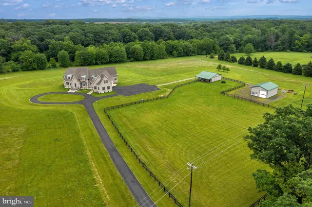 $1,899,000 | 37016 Longmoor Farm Lane, Purcellville, VA 20132