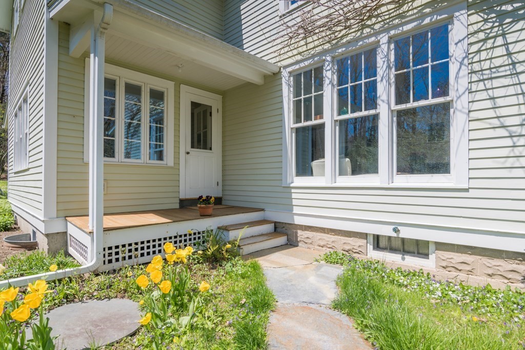 17 Enfield Road Pelham, MA 01002 - Photo 4 of 38