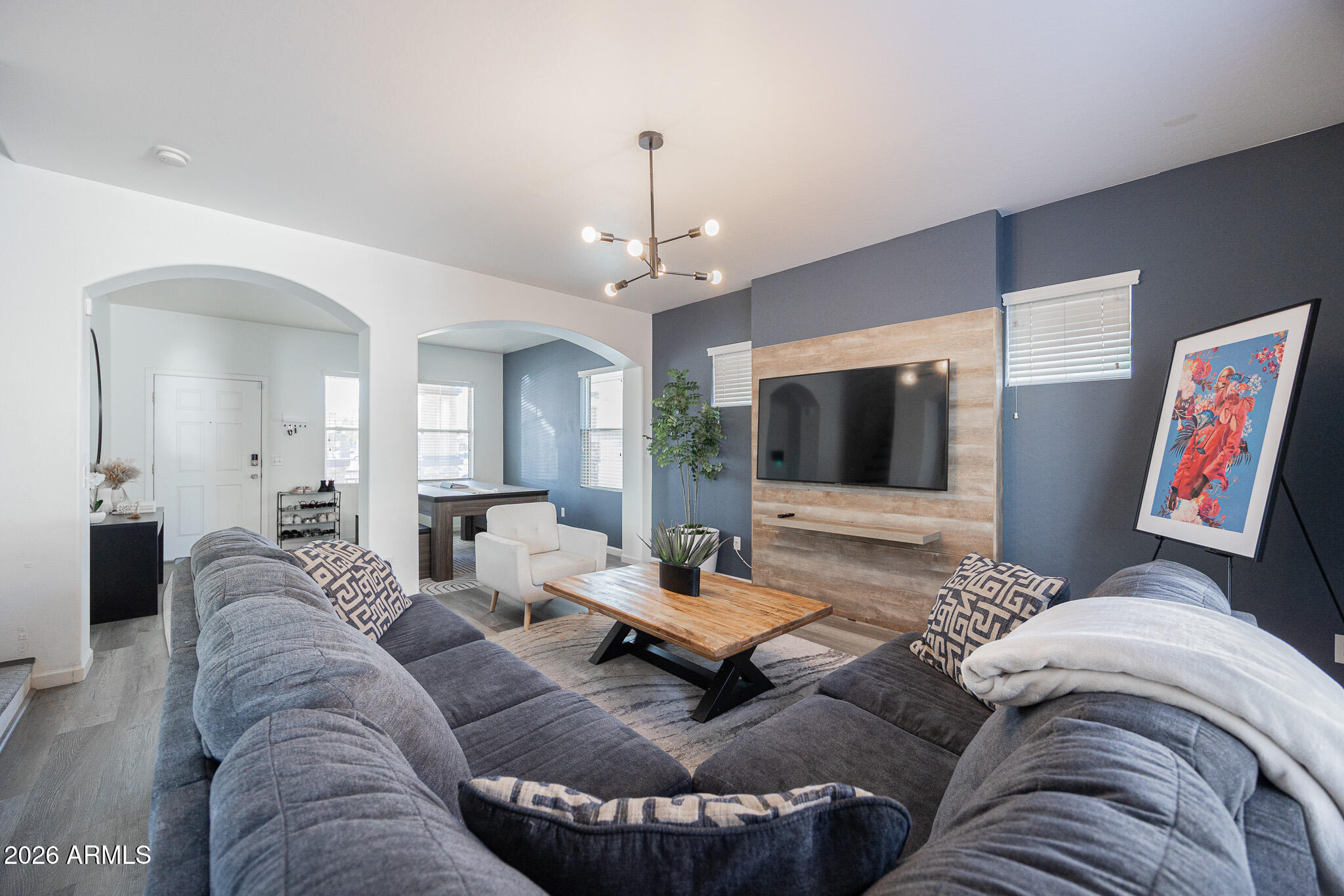 4018 West Fremont Rd. Phoenix, AZ 85041 - Photo 5 of 29 B33A0635