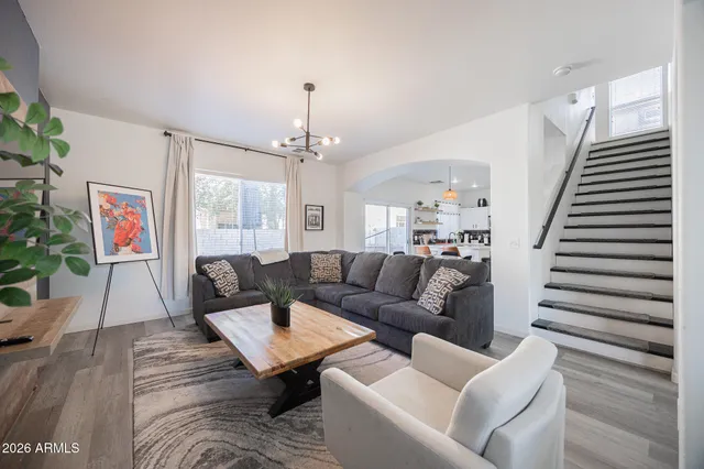 $2,295 | 4018 West Fremont Rd., Phoenix, AZ 85041