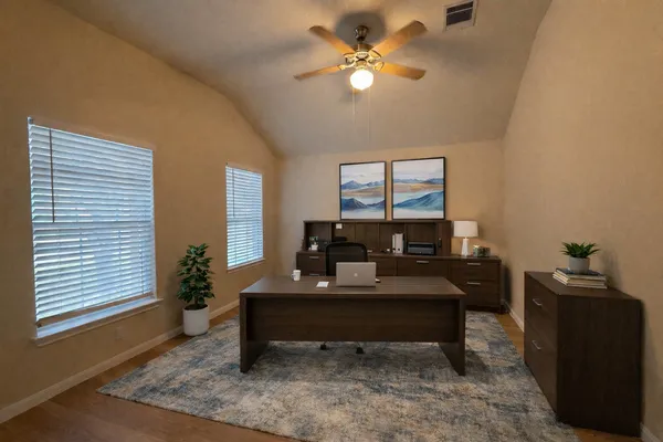 $1,995 | 125 Ashwood South, Kyle, TX 78640