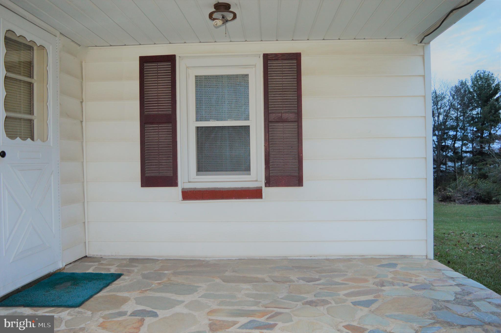 486 Welltown Road Winchester, VA 22603 - Photo 11 of 36 Front Porch
