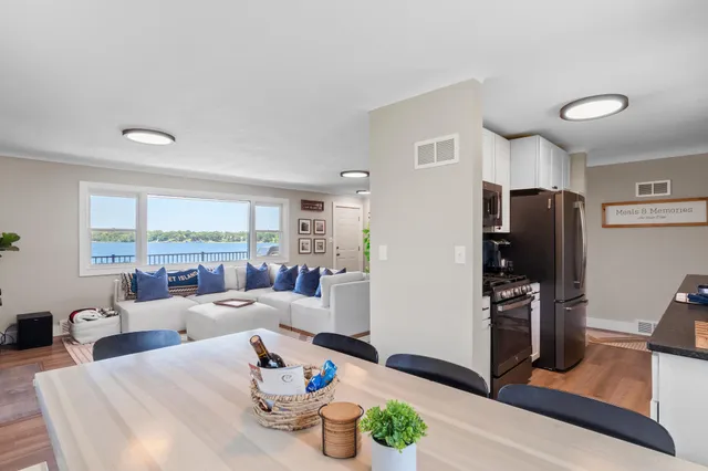 $1,100,000 | 2503 South Le Homme Dieu Drive Northeast, Alexandria, MN 56308