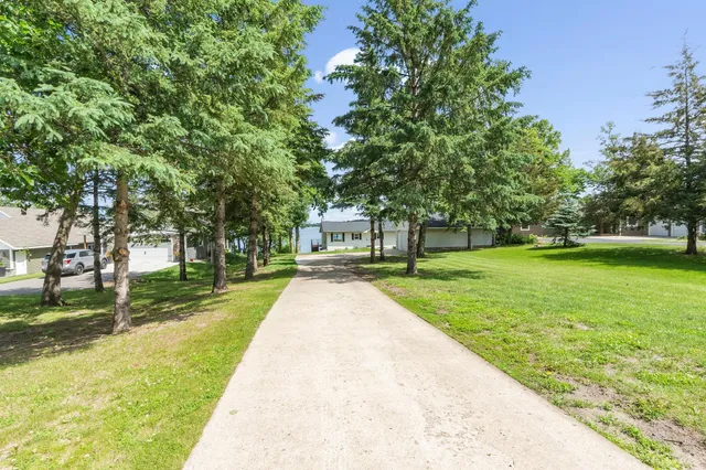 $1,100,000 | 2503 South Le Homme Dieu Drive Northeast, Alexandria, MN 56308