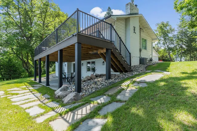 $1,100,000 | 2503 South Le Homme Dieu Drive Northeast, Alexandria, MN 56308