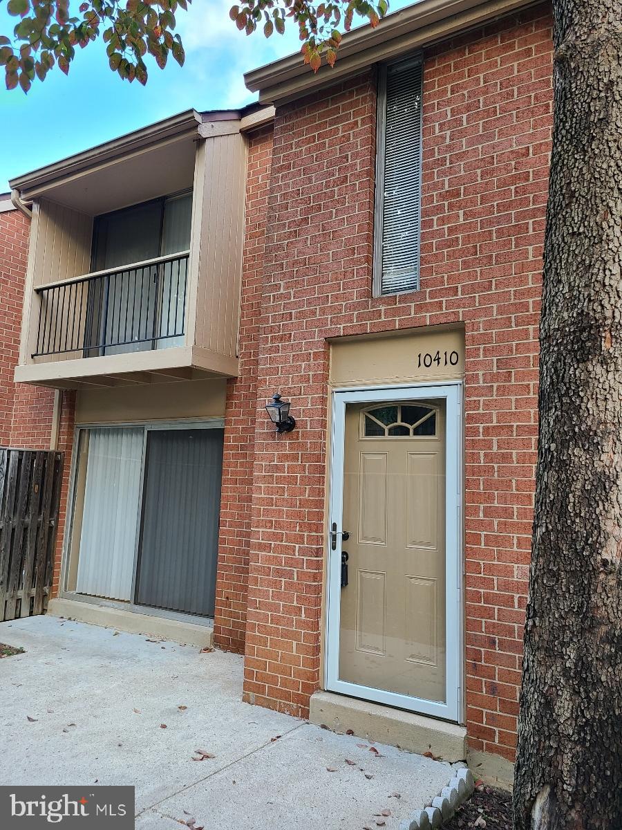 10410 Faulkner Ridge Circle, Unit 36 Columbia, MD 21044 - Photo 4 of 23 Contemporary Brick front TH