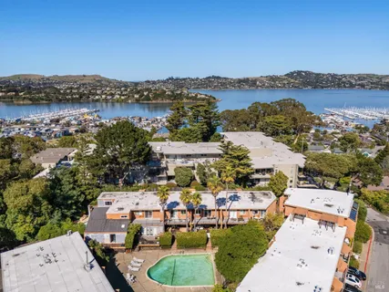 $1,295,000 | 70 Stanford Way, Sausalito, CA 94965
