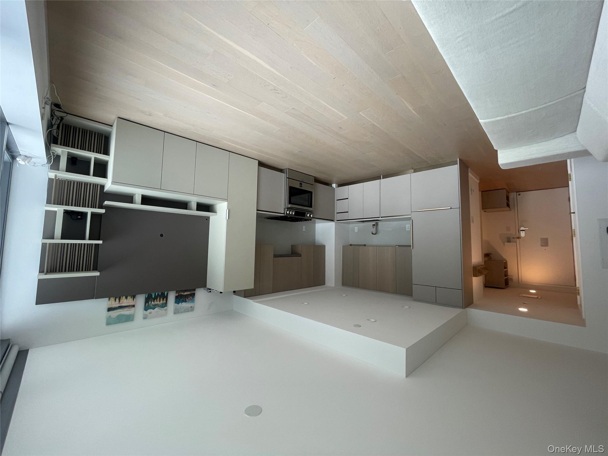 3 Court Square Queens, NY 11101 - Photo 3 of 7