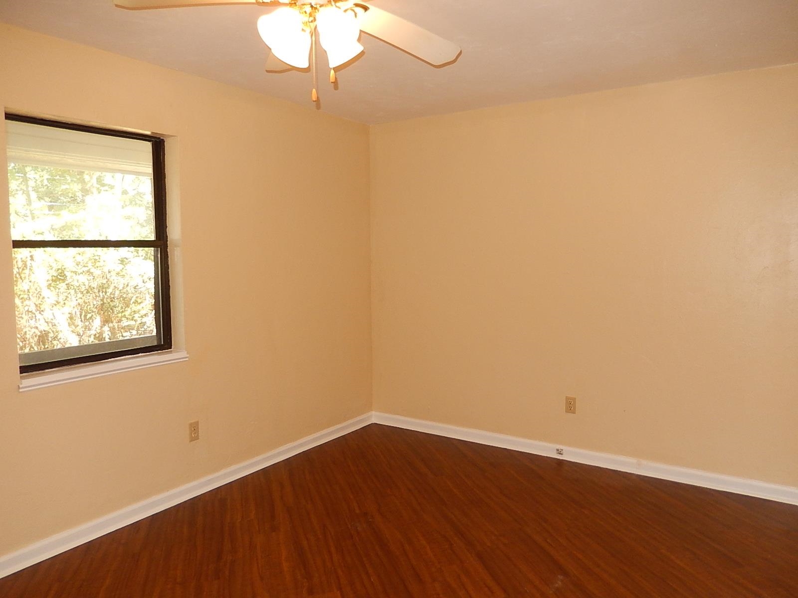 913 Tamarack Avenue Tallahassee, FL 32303 - Photo 14 of 31