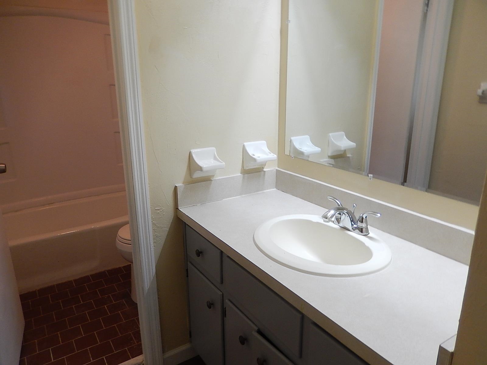 913 Tamarack Avenue Tallahassee, FL 32303 - Photo 17 of 31