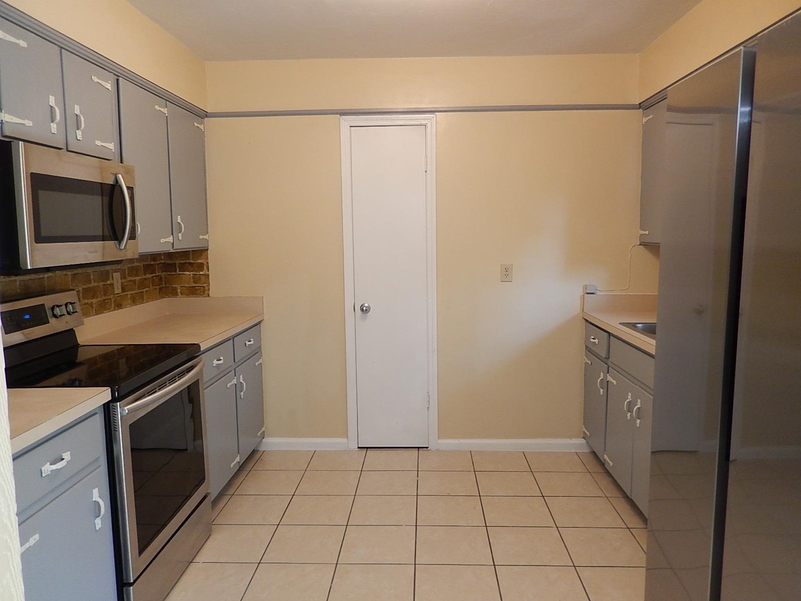 913 Tamarack Avenue Tallahassee, FL 32303 - Photo 24 of 31