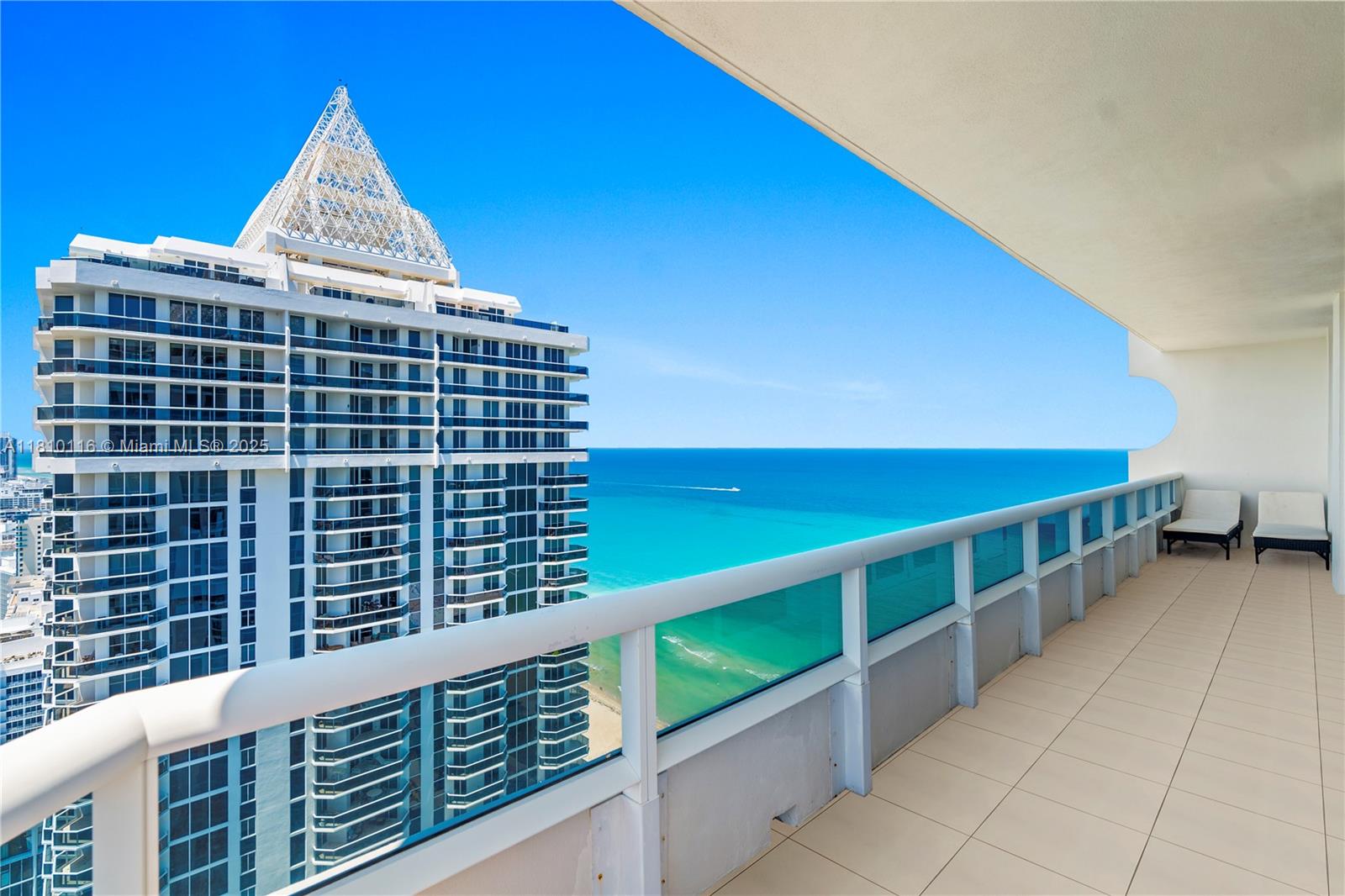 4775 Collins Avenue, Unit PH4107 Miami Beach, FL 33140 - Photo 7 of 62