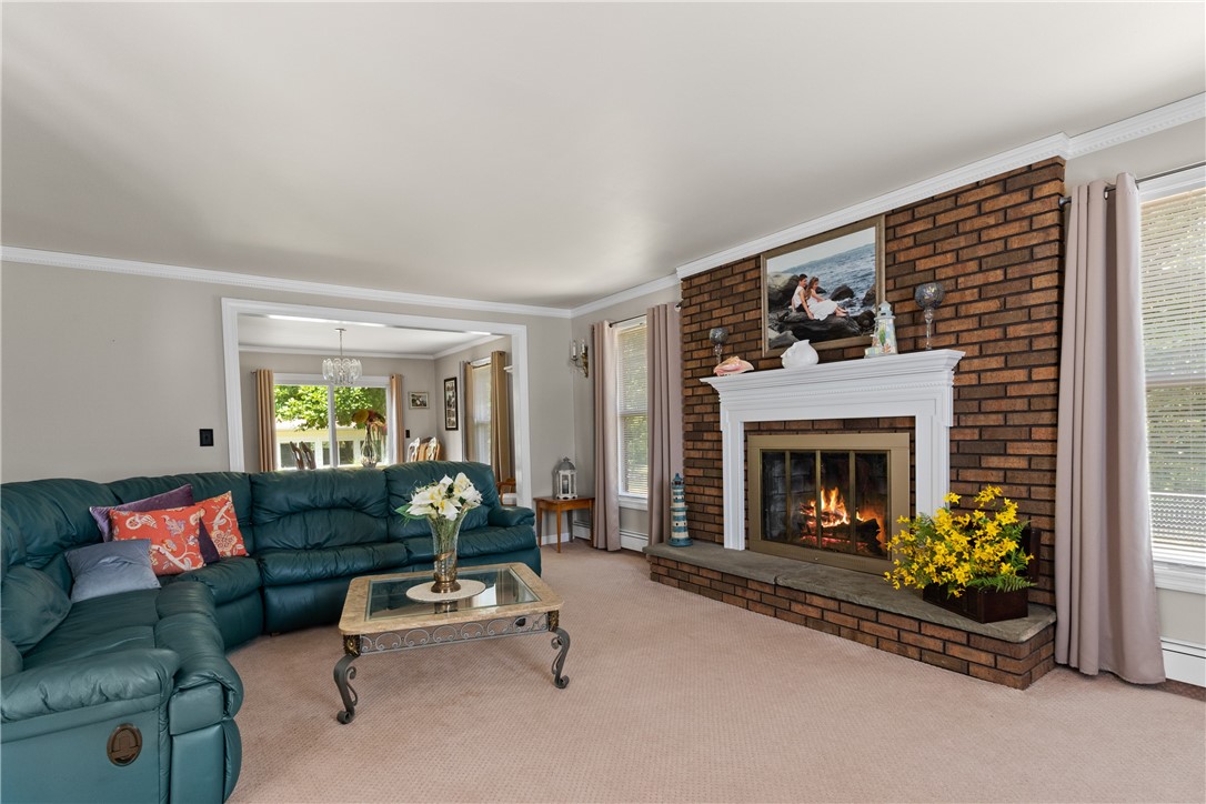 111 Burlingame Road Smithfield, RI 02917 - Photo 5 of 45