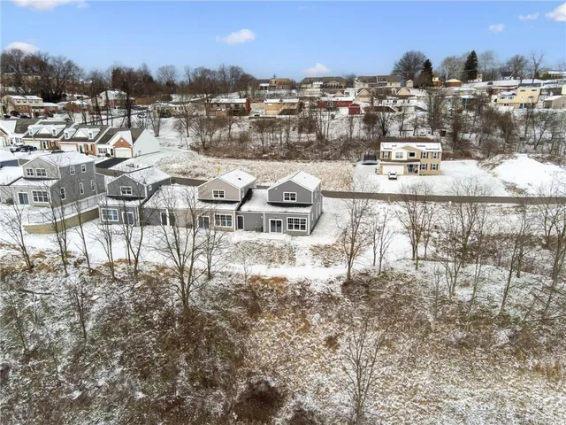 $2,750 | 2211 Lebanon Drive, McKeesport, PA 15135