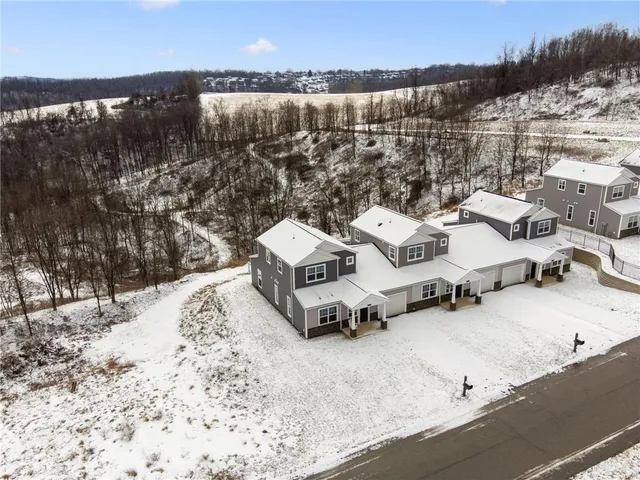 $2,750 | 2211 Lebanon Drive, McKeesport, PA 15135