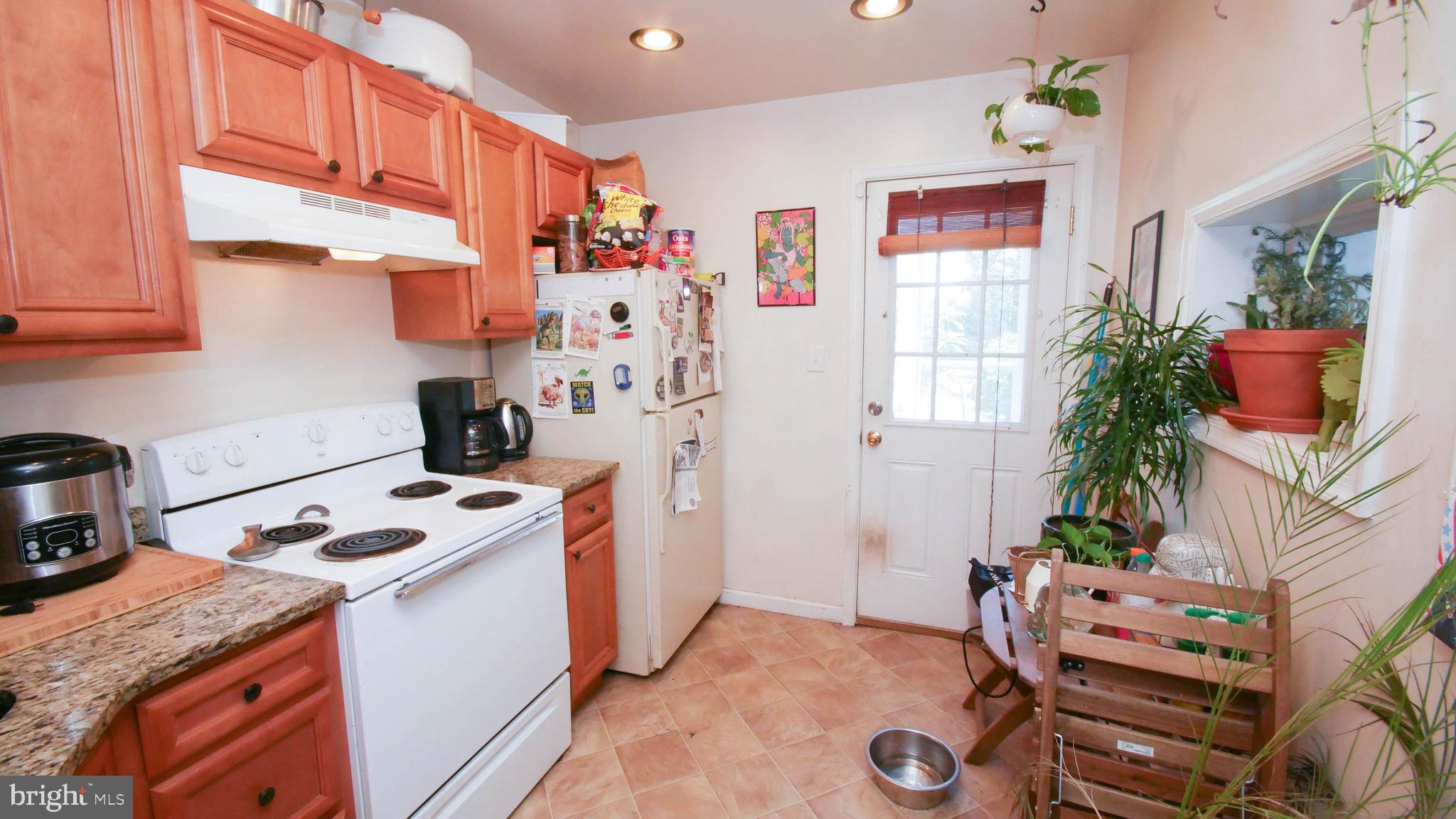 314 South Locust Street Hagerstown, MD 21740 - Photo 12 of 31 Kitchen