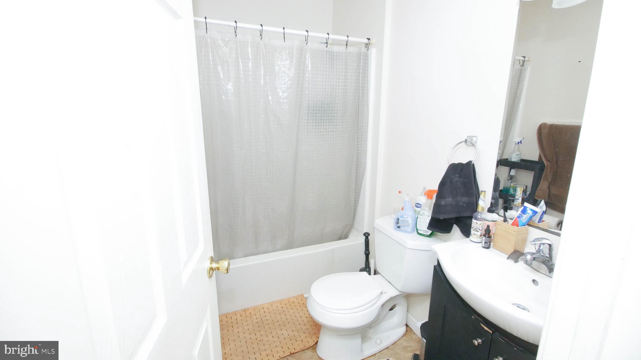 314 South Locust Street Hagerstown, MD 21740 - Photo 25 of 31 Full Bath on 2nd floor