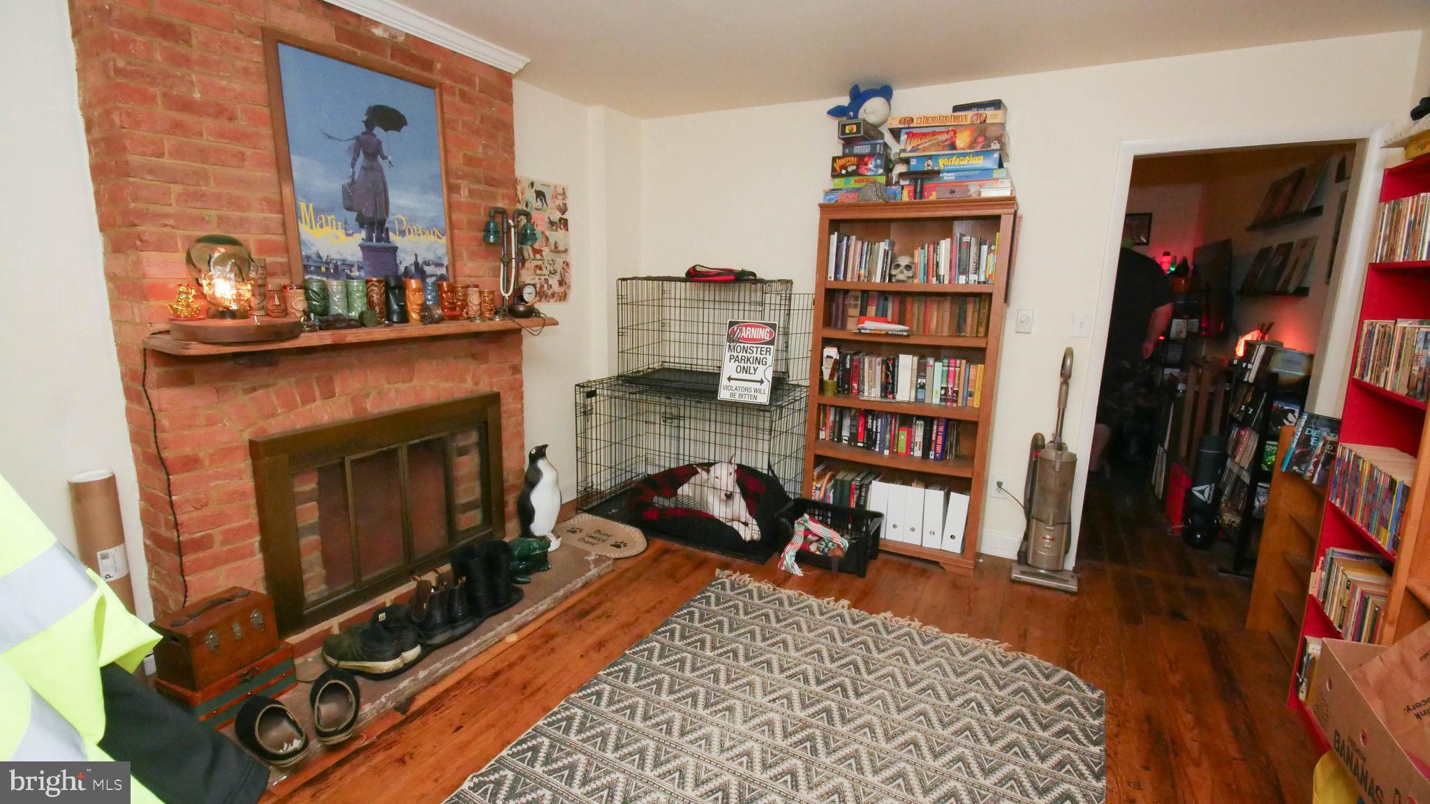 314 South Locust Street Hagerstown, MD 21740 - Photo 6 of 31 Front Living Room