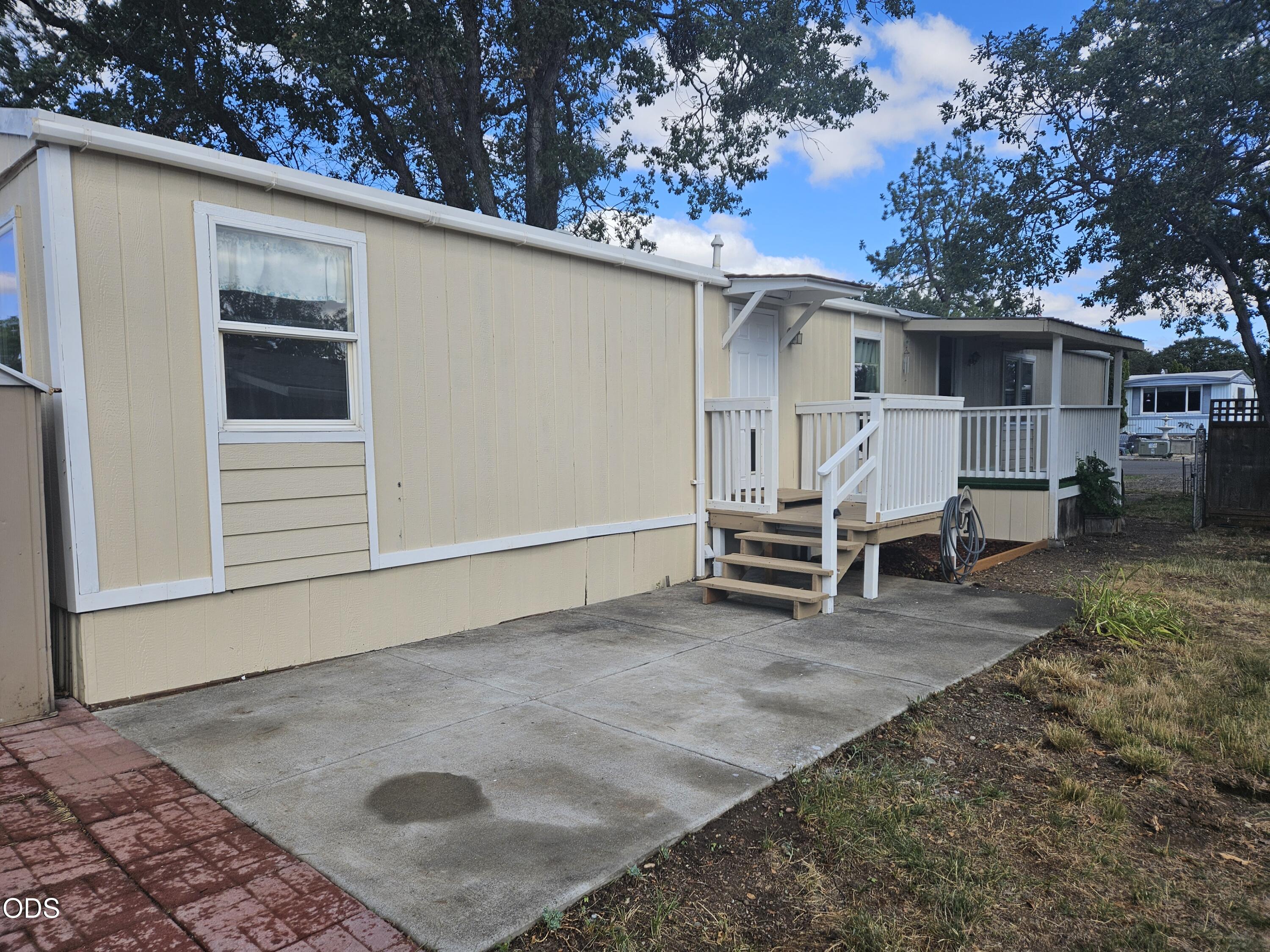380 West Gregory Road, Unit 20 Central Point, OR 97502 - Photo 17 of 21