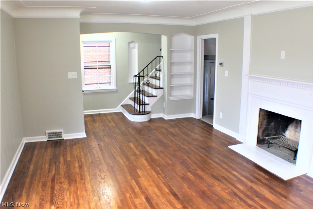 2436 Saybrook Road Cleveland, OH 44118 - Photo 8 of 32