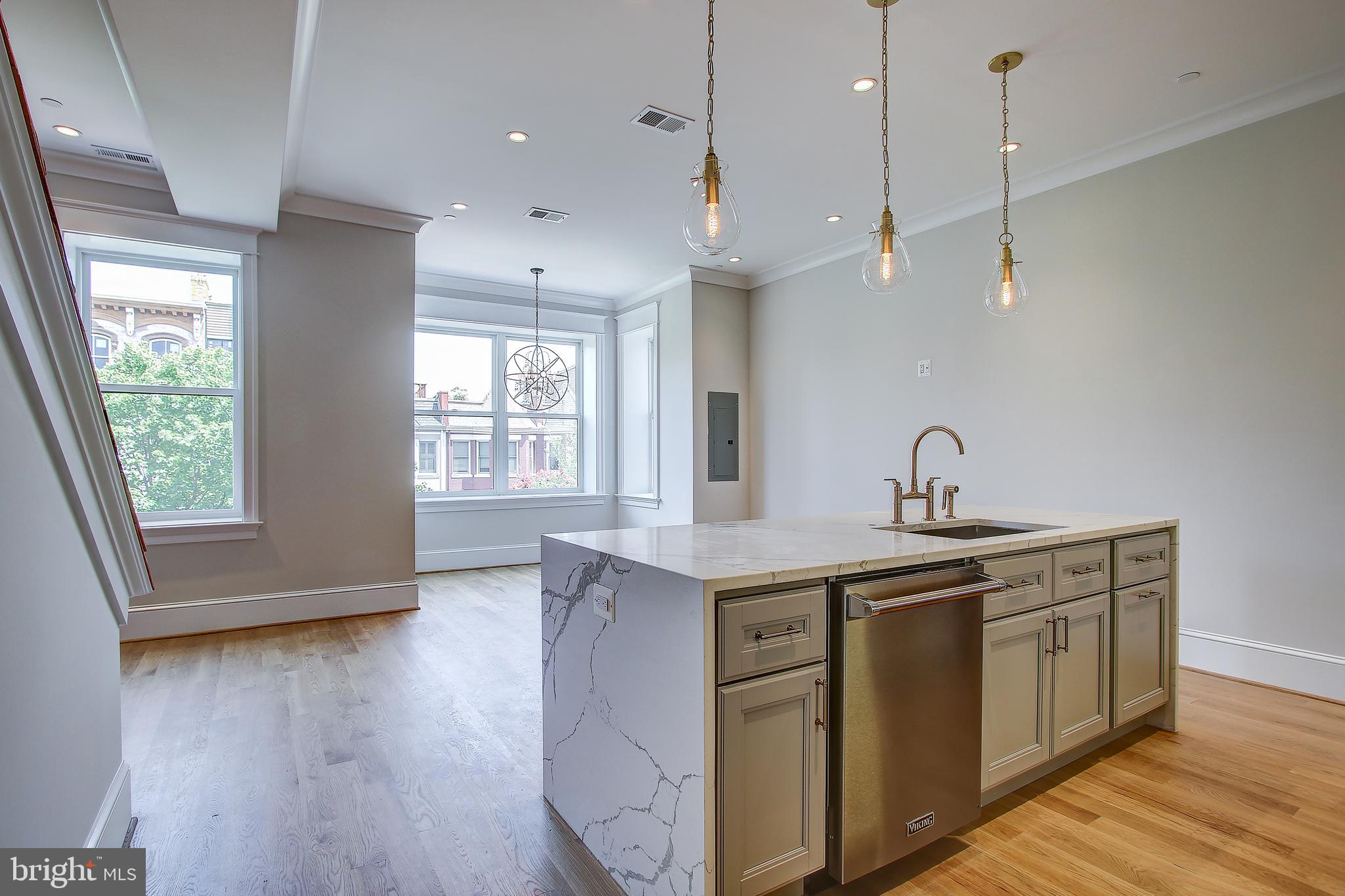 408 M Street Northwest, Unit 3 Washington, DC 20001 - Photo 3 of 32