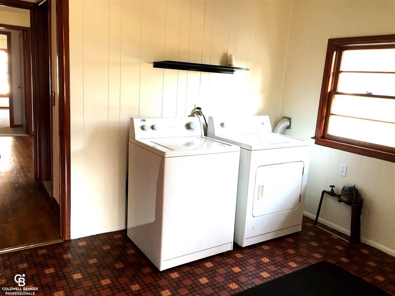 3600 State Road Fort Gratiot, MI 48059 - Photo 17 of 41 Washer/Drying Included
