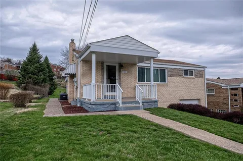 front view of house with a yard