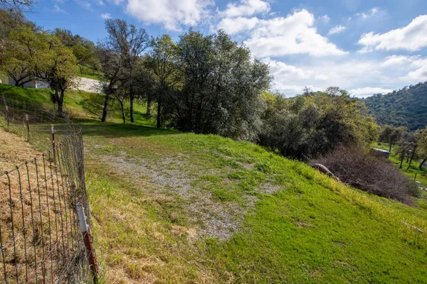 $300,000 | 49980 Daffodil Lane, Squaw Valley, CA 93675