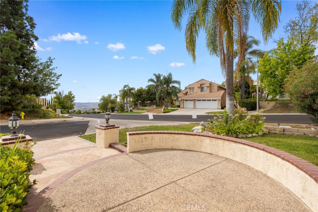 19803 Moon Shadow Circle Walnut, CA 91789 - Photo 5 of 32