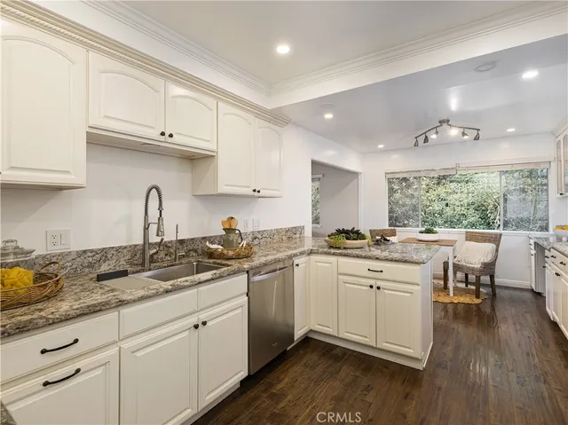 $899,999 | 5700 Ravenspur Drive, Unit 107, Rancho Palos Verdes, CA 90275