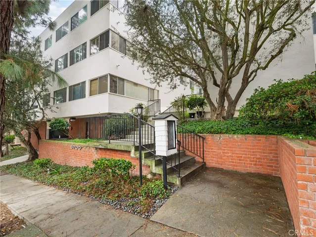 $899,999 | 5700 Ravenspur Drive, Unit 107, Rancho Palos Verdes, CA 90275