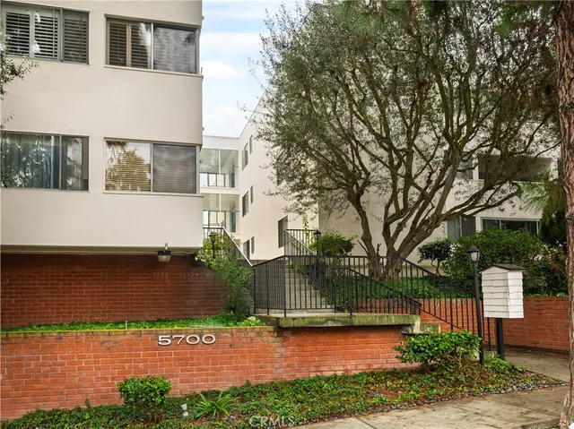 $899,999 | 5700 Ravenspur Drive, Unit 107, Rancho Palos Verdes, CA 90275