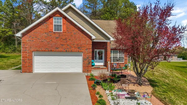 $509,600 | 221 Sweetgum Lane, Oak Ridge, TN 37830