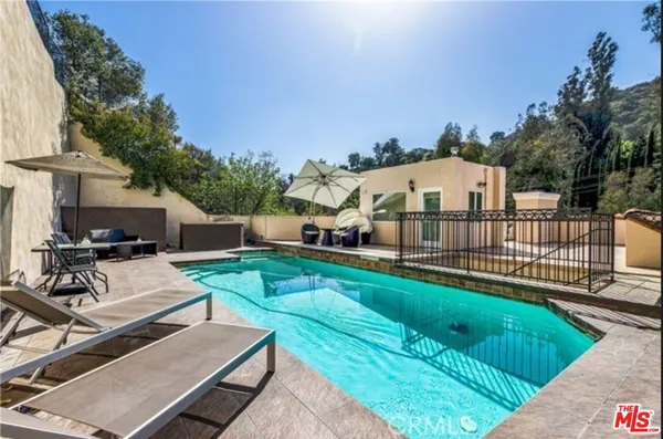 $19,995 | 2328 Benedict Canyon Drive, Beverly Hills, CA 90210